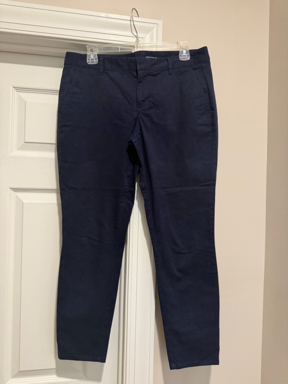 Women’s Navy Skinny Mini Khakis